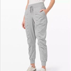 Lululemon dance studio jogger